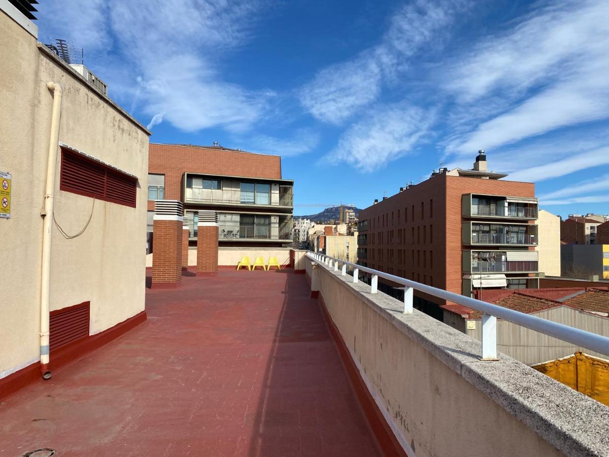 Piscina En Centro De Terrassa Lägenhet Exteriör bild